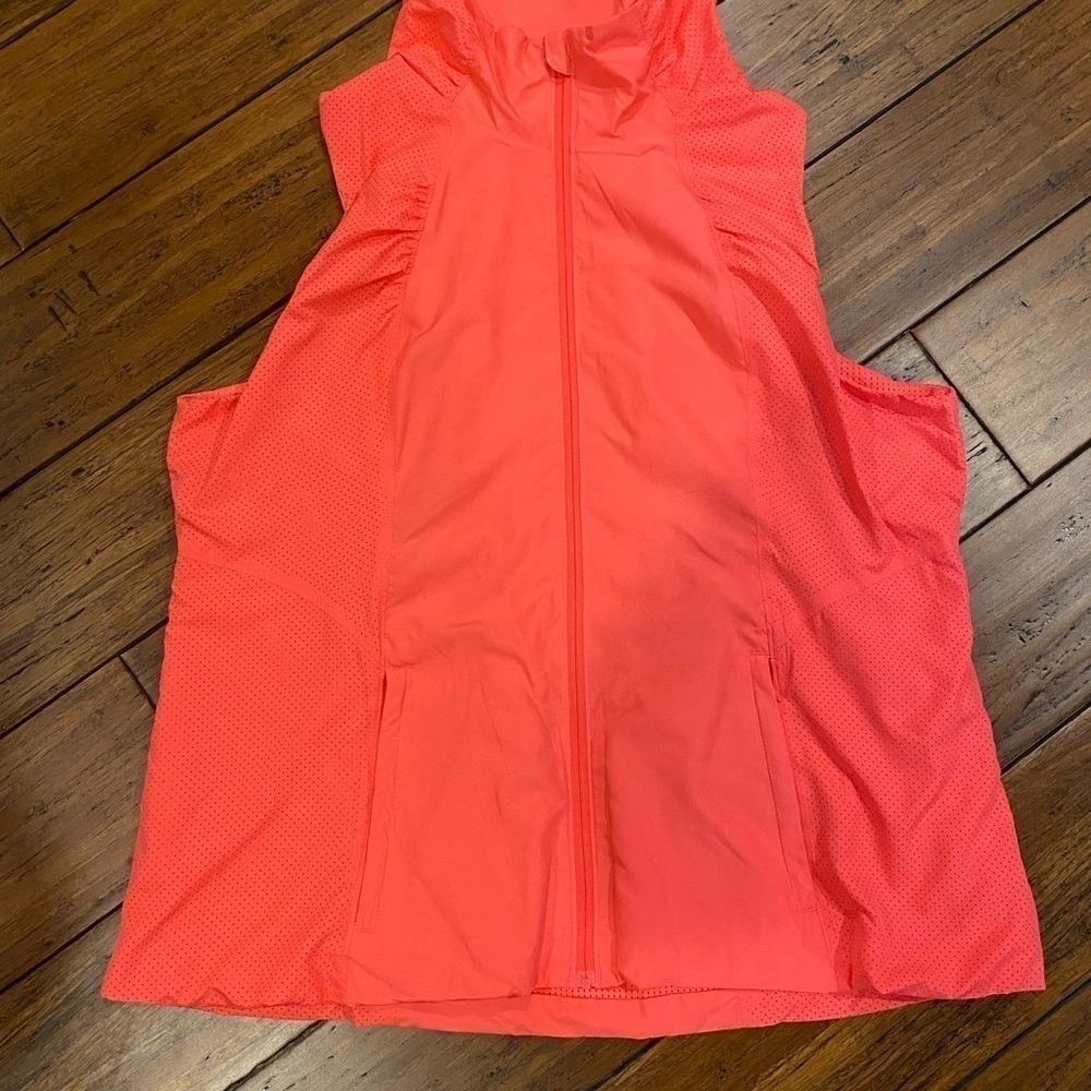 NWOT Old Navy active neon orange vest. Size xl
